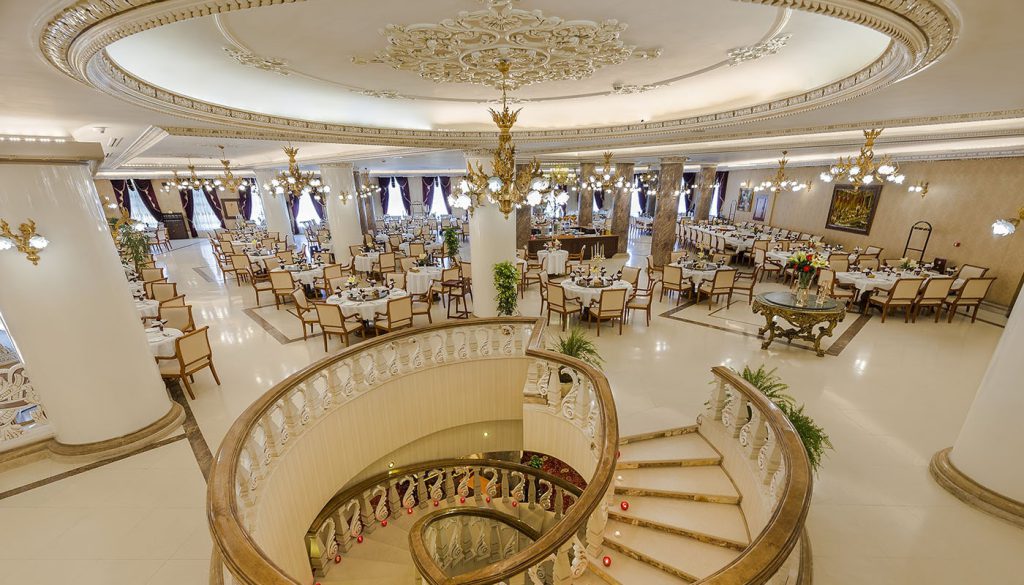 رستوران هتل بین المللی قصر طلایی
